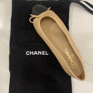Chanel NBW Ballerina Flats - Black / Beige
